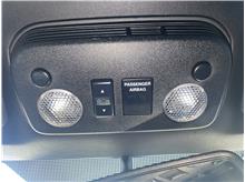 Vehicle Thumb #40