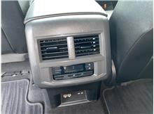Vehicle Thumb #36