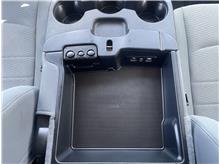 Vehicle Thumb #59