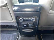 Vehicle Thumb #77