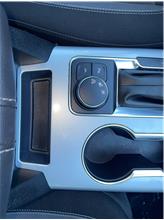 Vehicle Thumb #17