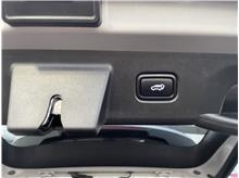 Vehicle Thumb #80