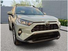 Vehicle Thumb #29