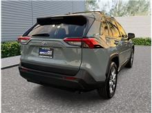 Vehicle Thumb #32