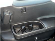 Vehicle Thumb #79
