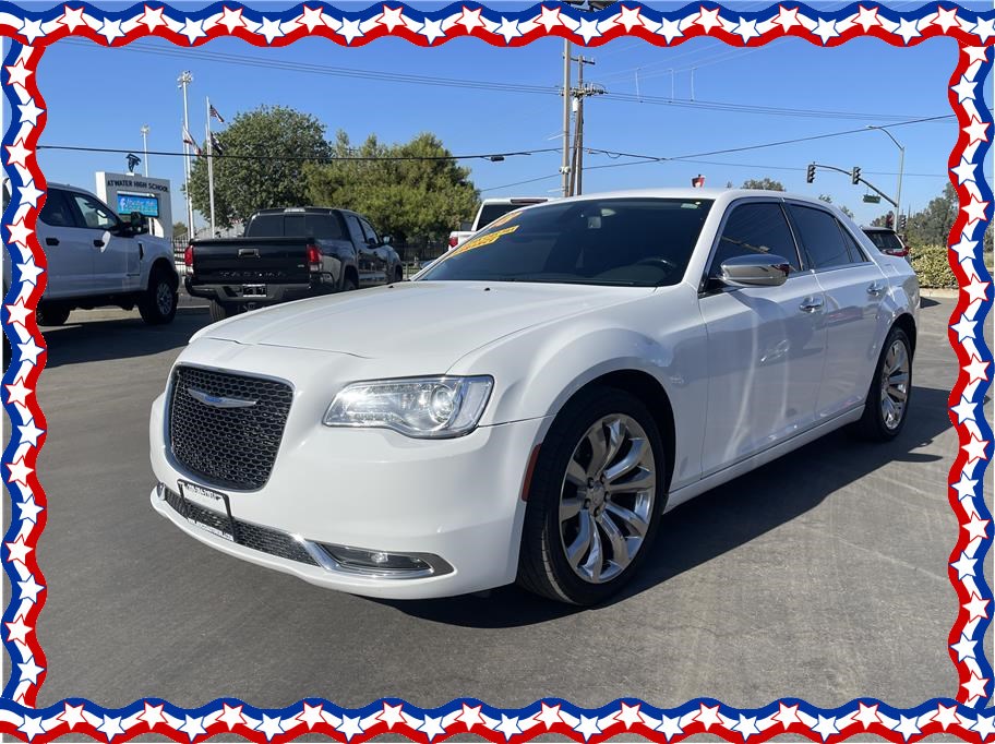 2018 Chrysler 300 from American Auto Depot