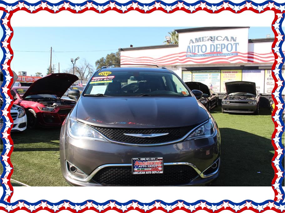 2018 Chrysler Pacifica from American Auto Depot