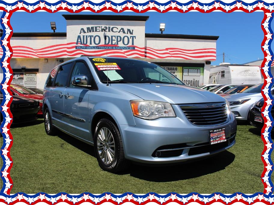 2013 Chrysler Town & Country from American Auto Depot