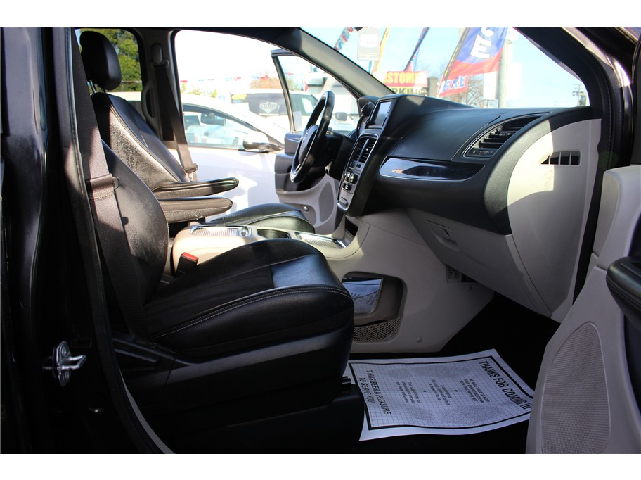 2019 Dodge Grand Caravan SXT - Photo 13