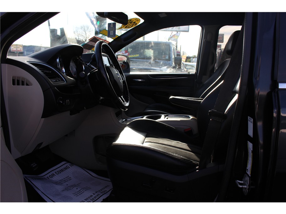 2019 Dodge Grand Caravan SXT - Photo 8