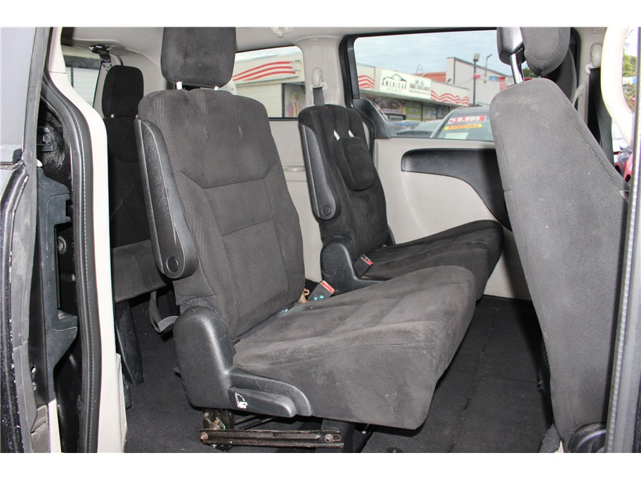 2015 Dodge Grand Caravan SE - Photo 12