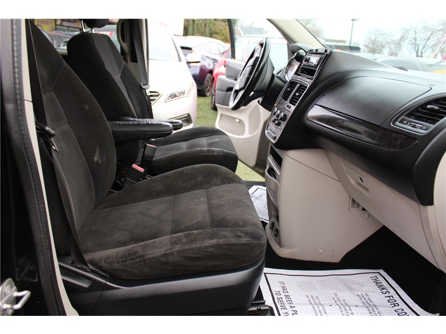 2015 Dodge Grand Caravan SE - Photo 14