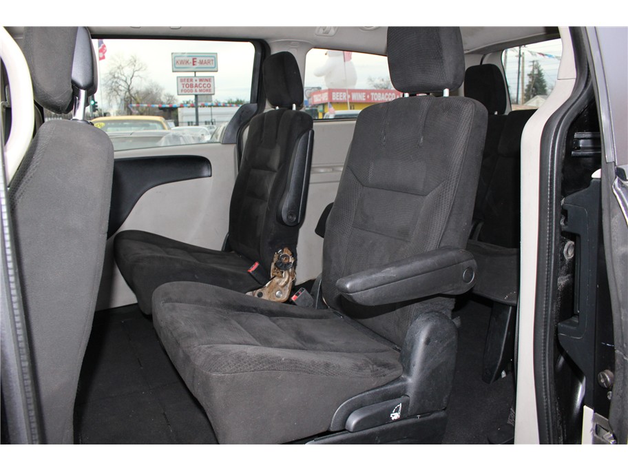 2015 Dodge Grand Caravan SE - Photo 9