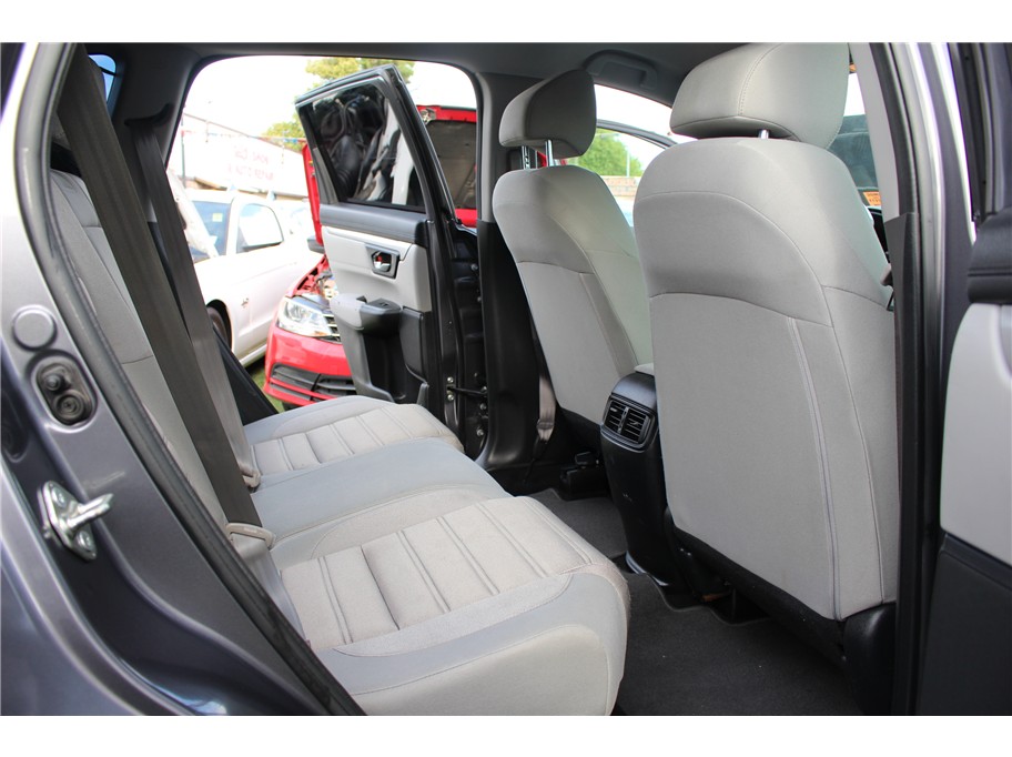 2017 Honda CR-V LX - Photo 13