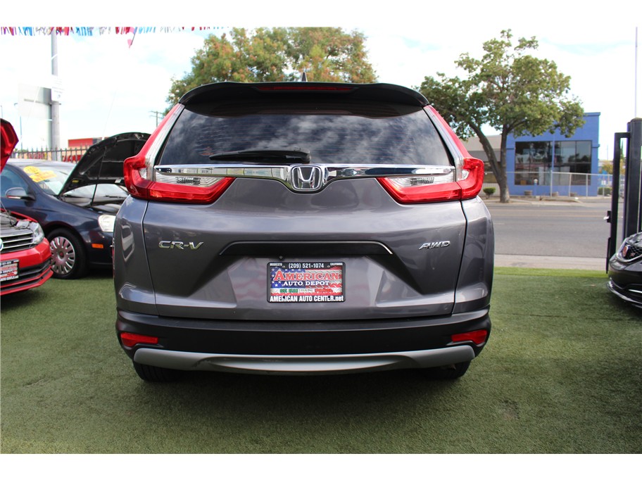 2017 Honda CR-V LX - Photo 5