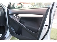 Vehicle Thumb #15