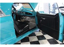 Vehicle Thumb #22