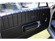 Vehicle Thumb #9