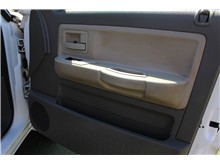 Vehicle Thumb #17