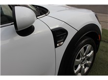 Vehicle Thumb #23