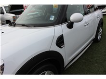 Vehicle Thumb #26