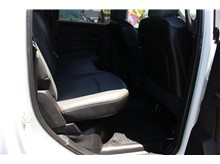 Vehicle Thumb #18