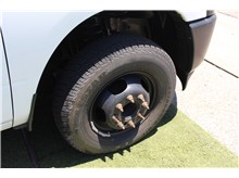 Vehicle Thumb #22