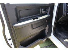 Vehicle Thumb #9