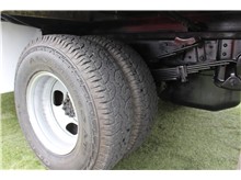 Vehicle Thumb #20