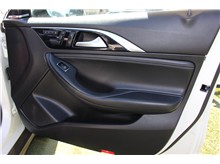 Vehicle Thumb #15