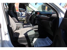 Vehicle Thumb #15