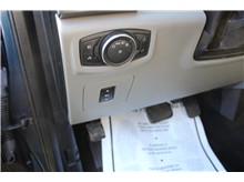 Vehicle Thumb #9