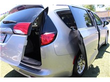 Vehicle Thumb #26