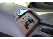 Vehicle Thumb #23