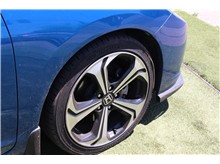 Vehicle Thumb #16