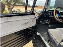Vehicle Thumb #18
