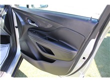 Vehicle Thumb #14