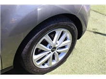 Vehicle Thumb #18