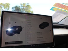 Vehicle Thumb #19