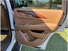Vehicle Thumb #18