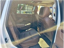 Vehicle Thumb #19