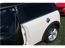 Vehicle Thumb #19