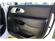 Vehicle Thumb #19