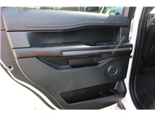Vehicle Thumb #9