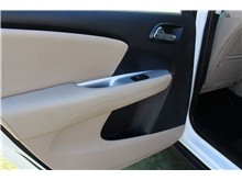 Vehicle Thumb #7