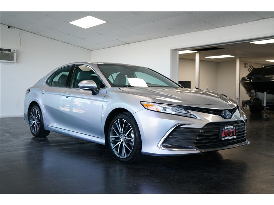 2022 Toyota Camry Hybrid