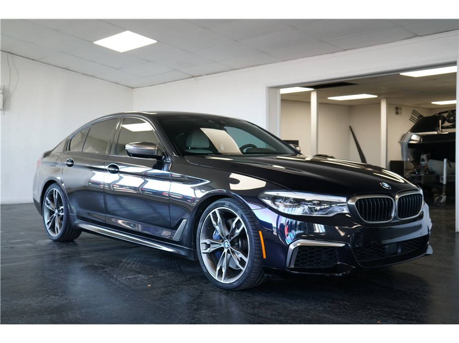 2020 BMW 5 Series M550i's photo