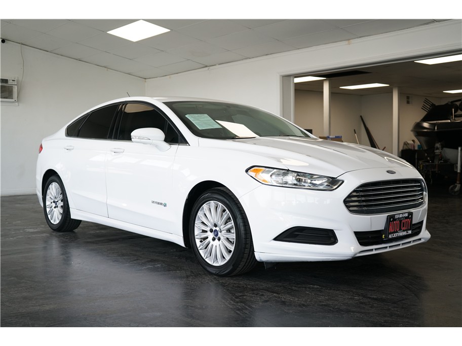 2016 Ford Fusion Hybrid SE
