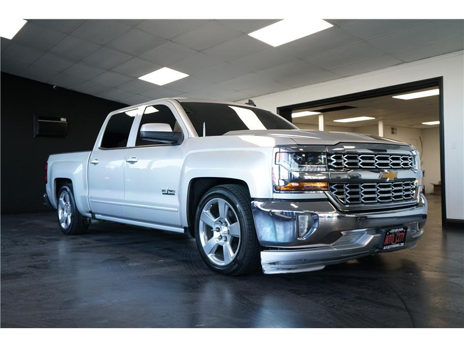 2018 Chevrolet Silverado 1500 LT Crew Cab Short Box's photo