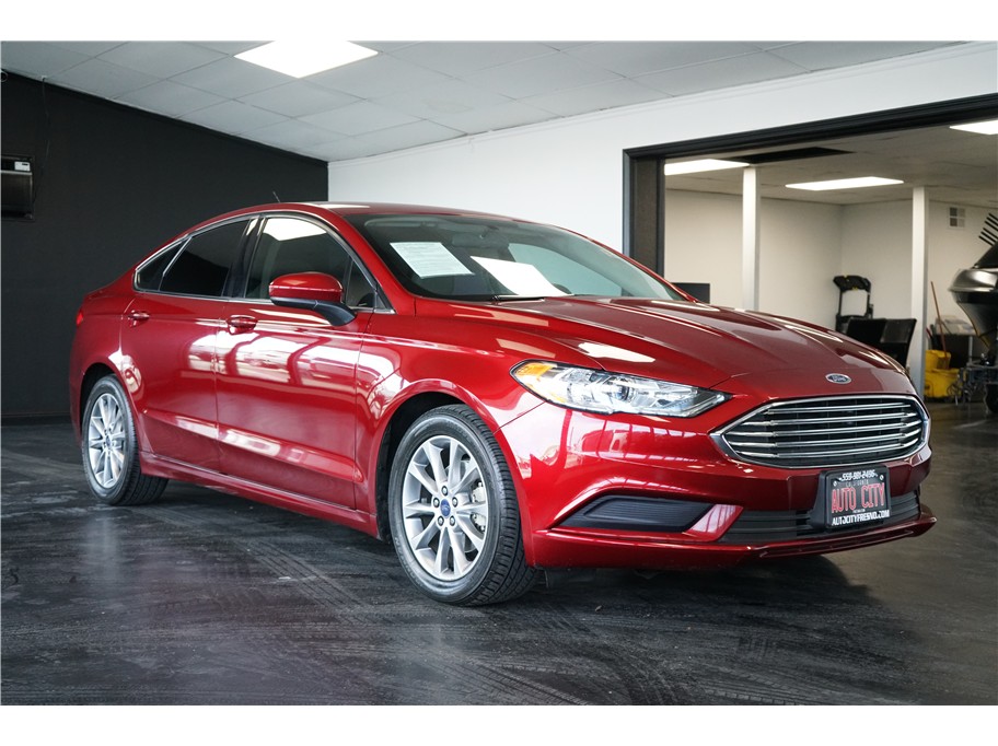 2017 Ford Fusion SE FWD's photo